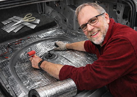 Auto geluidsisolatie en demping